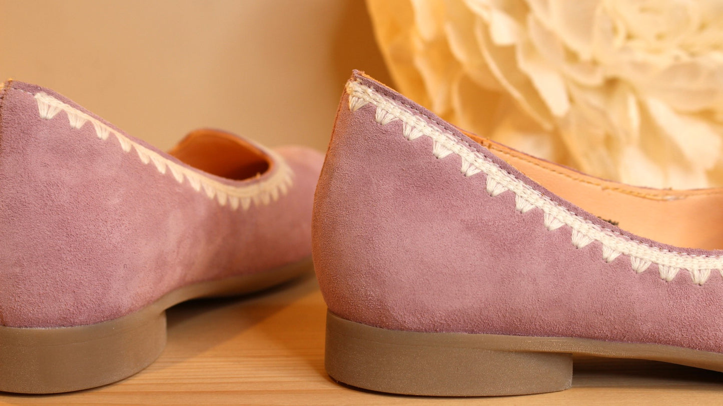 Ballerine en velours rose et surpiqûres blanche Fabrication autrichienne THINK