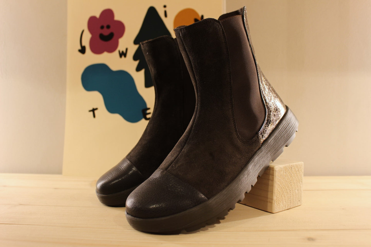Bottines chelsea en cuir velours chocolat et métallisé THNK