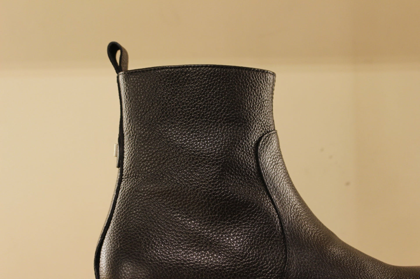 Bottines cuir noir et zip interne semelle extra légère et adhérente WONDERS