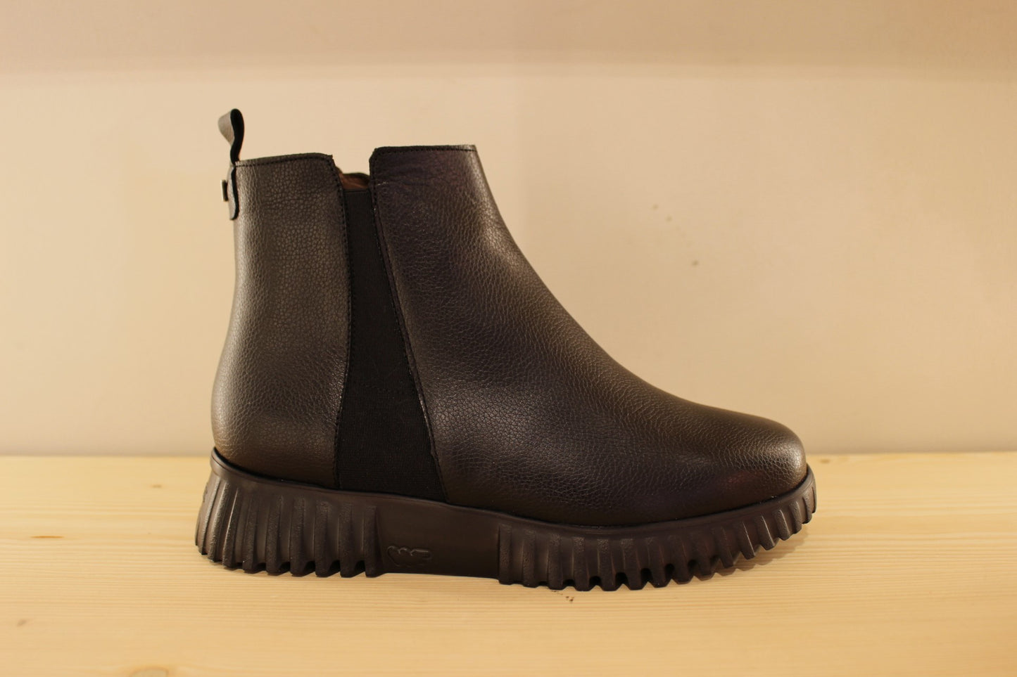 Bottines cuir noir ou imprimé animal avec zip et semelle amovible WONDERS