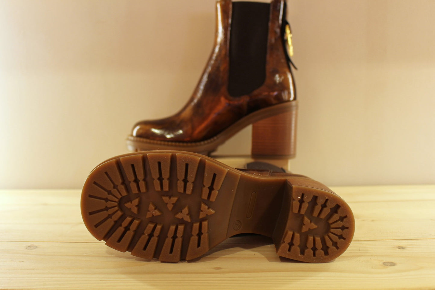 Bottines à enfiler à talon cuir vernis caramel CASTA