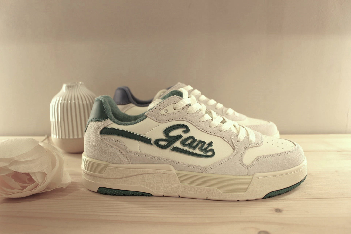 Sneaker homme GANT cuir blanc et vert ou rouge semelle interne amovible