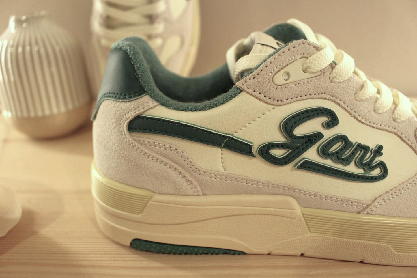 Sneaker homme GANT cuir blanc et vert ou rouge semelle interne amovible