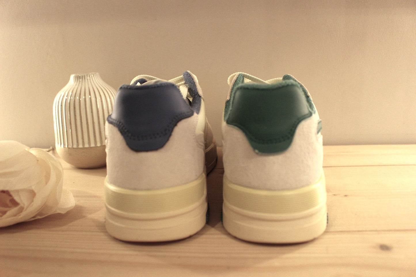 Sneaker homme GANT cuir blanc et vert ou rouge semelle interne amovible