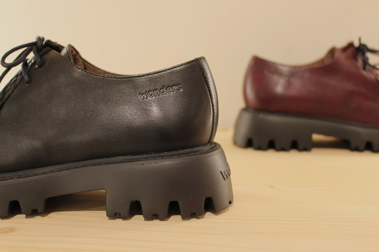 Derby cuir noir ou bordeaux WONDERS