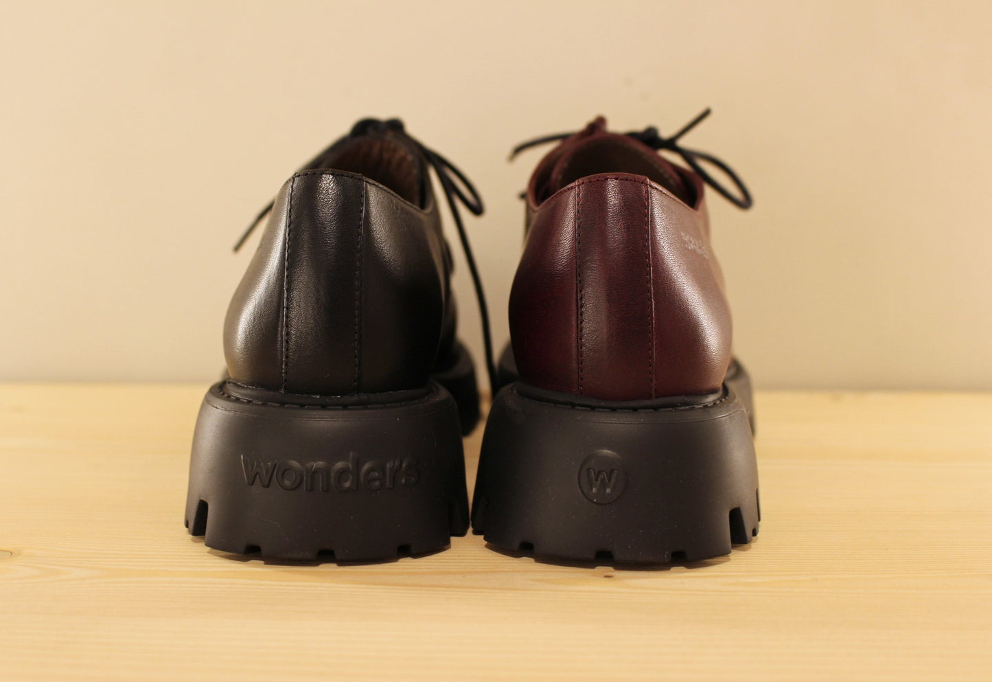 Derby cuir noir ou bordeaux WONDERS