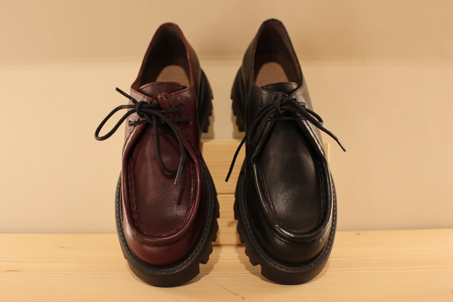 Derby cuir noir ou bordeaux WONDERS