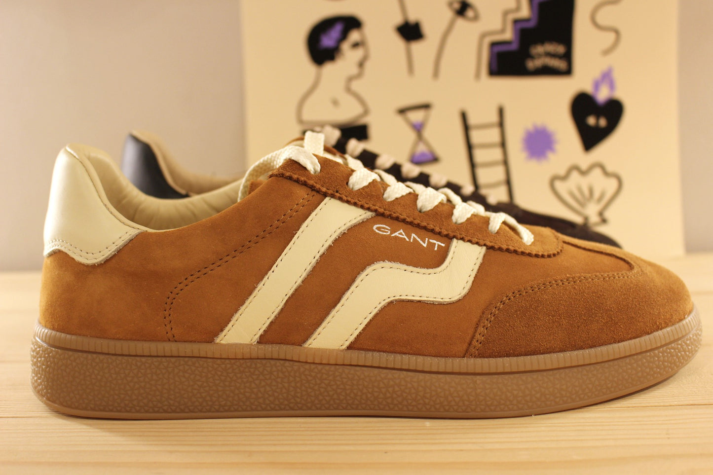 Sneakers homme en cuir velours de couleur marron chocolat ou de couleur jaune GANT