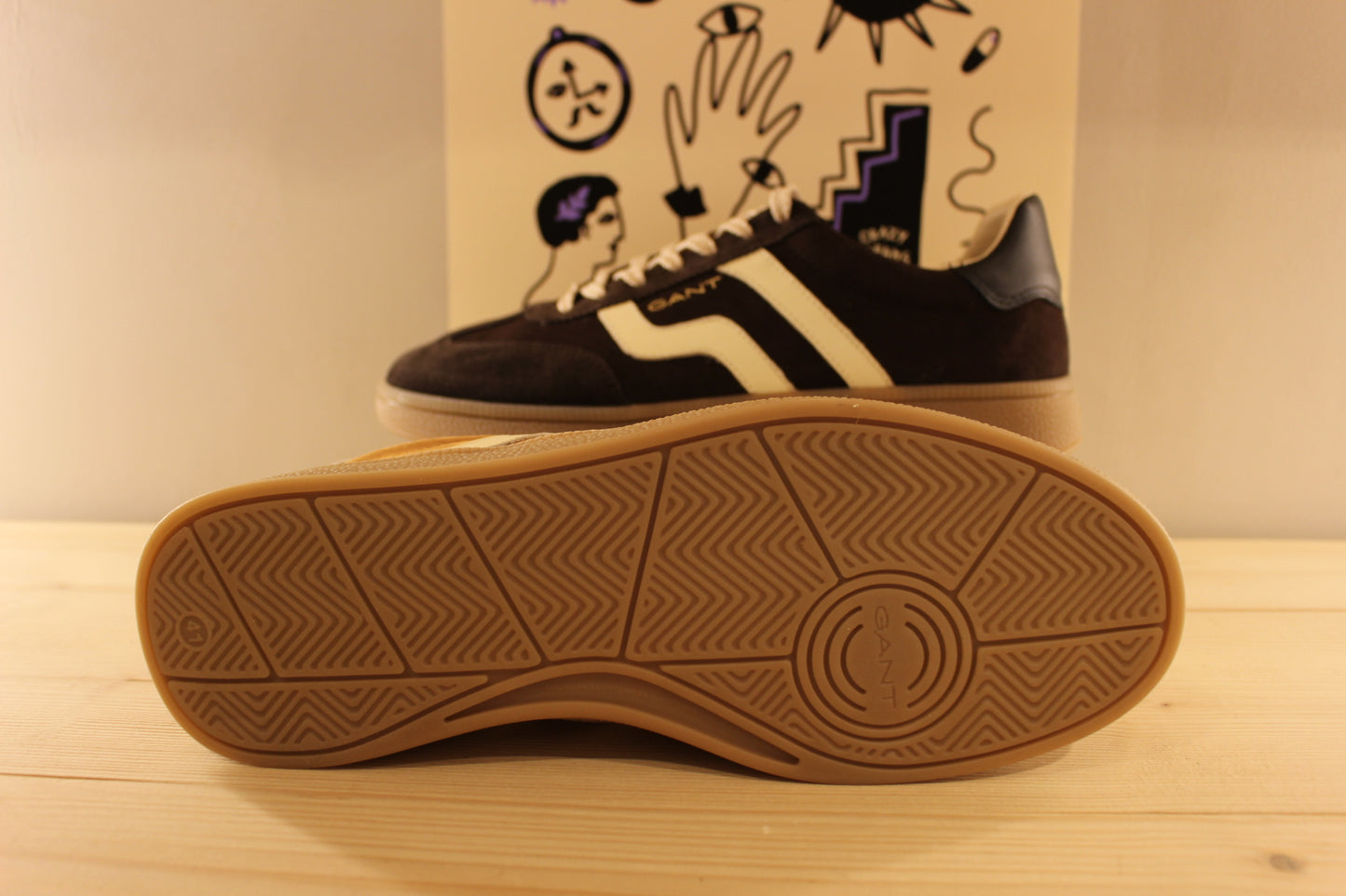 Sneakers homme en cuir velours de couleur marron chocolat ou de couleur jaune GANT