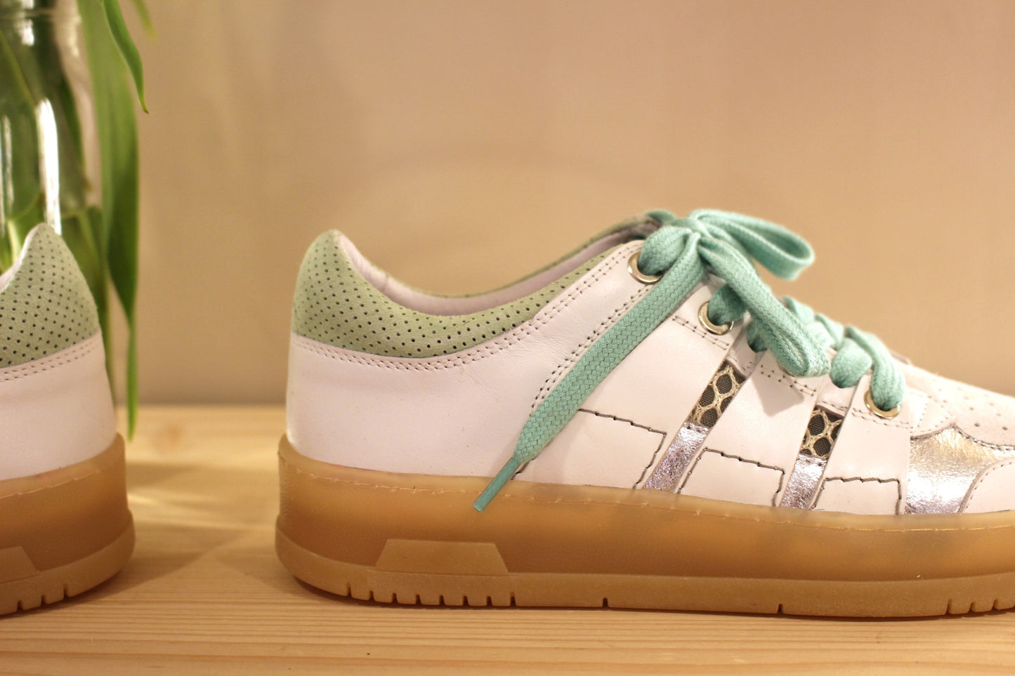 Sneaker cuir blanc et métallisé argent VADDIA semelle amovible