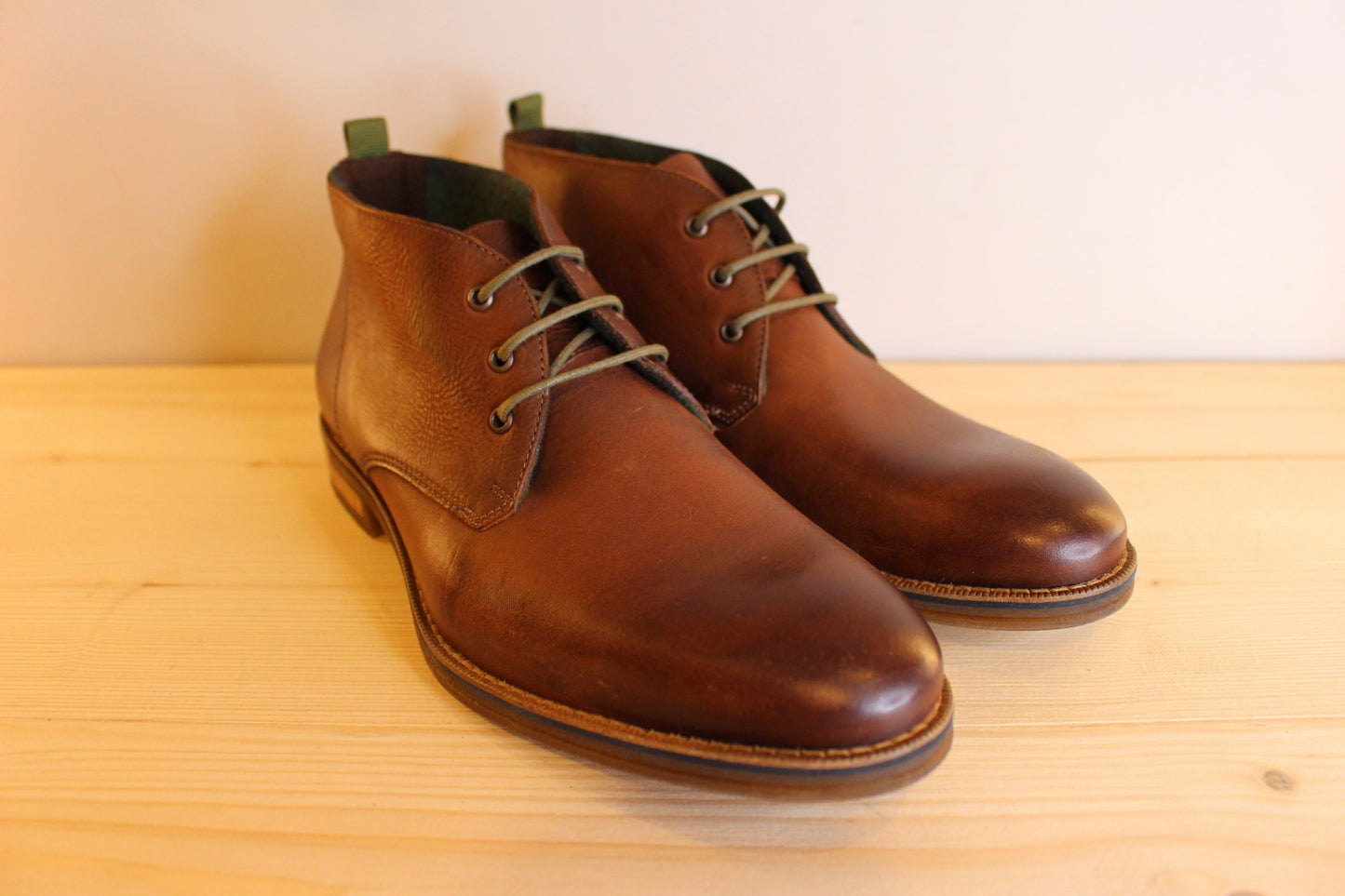 Boots LLOYD cuir havane serrage lacets semelle gomme