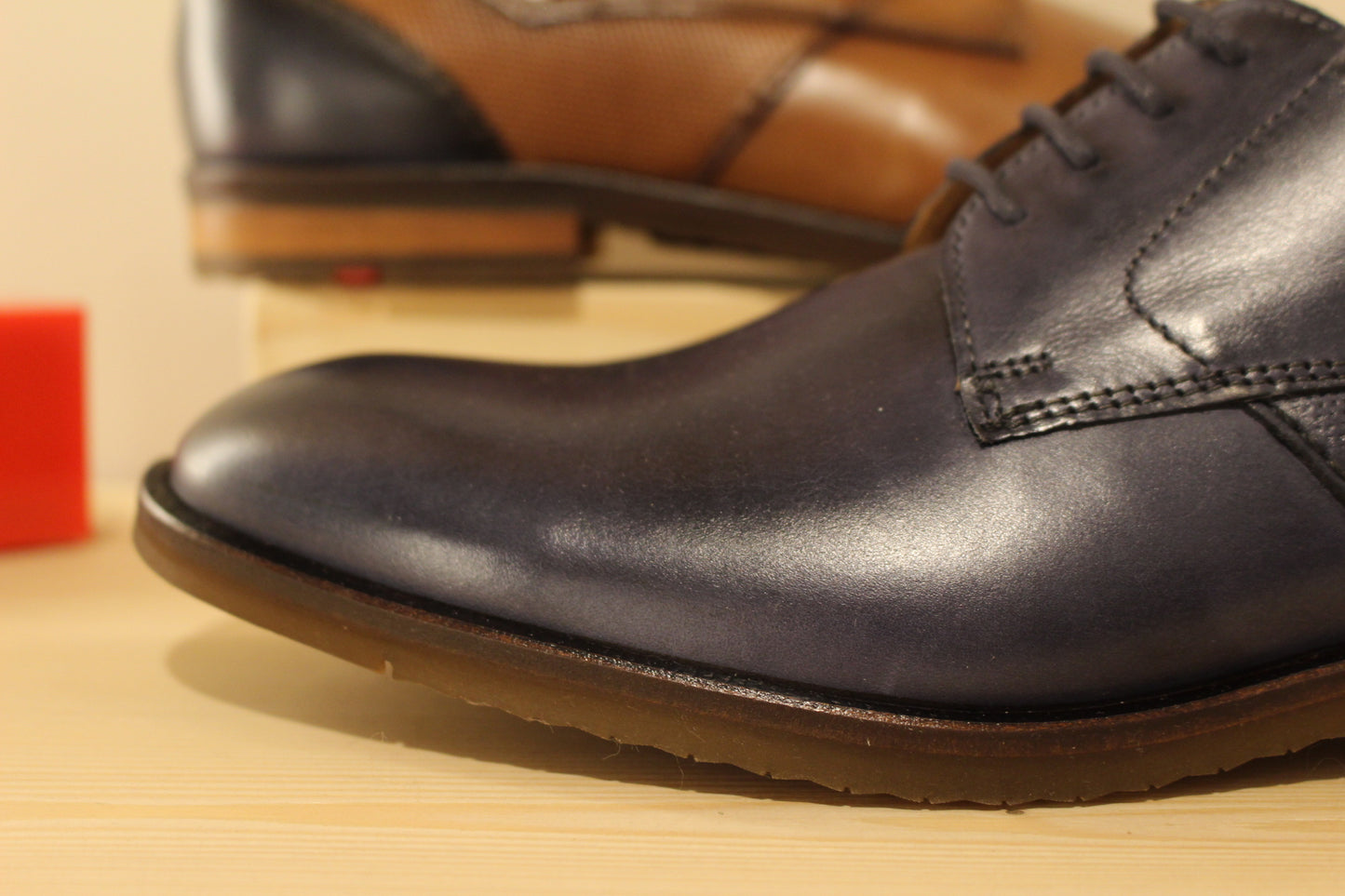 Derby cuir camel ou bleu marine LLOYD