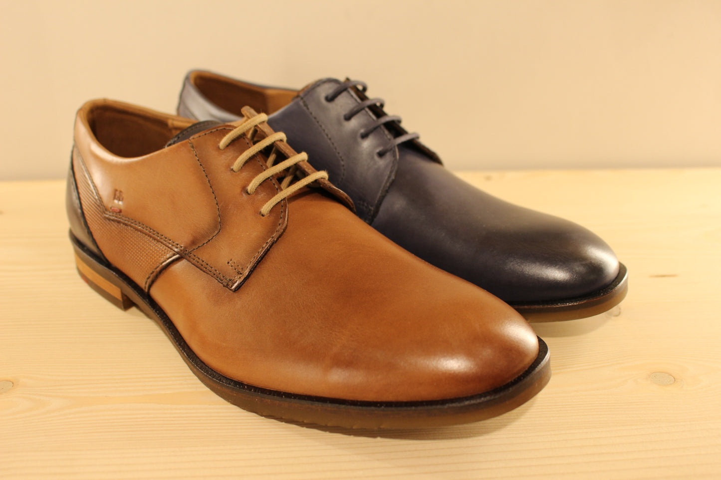 Derby cuir camel ou bleu marine LLOYD