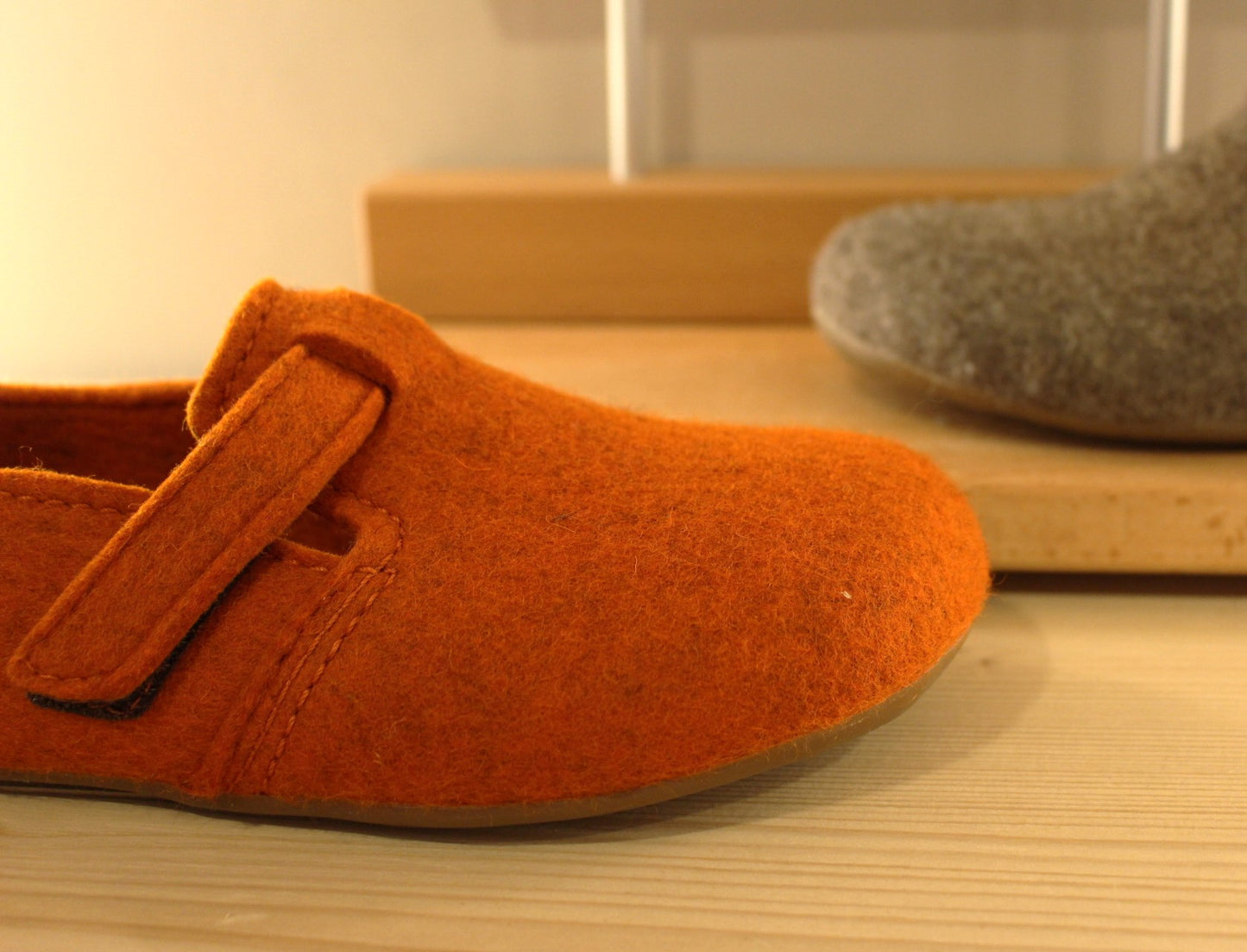 Chausson homme femme HAFLINGER en pure laine gris ou orange