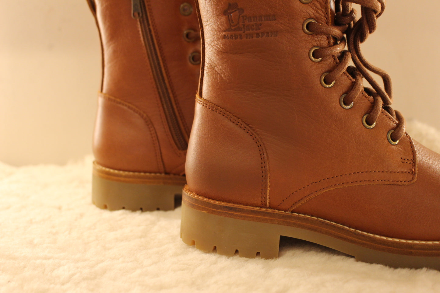Bottines fourrées en cuir marron semelle épaisse et crantée PANAMA JACK