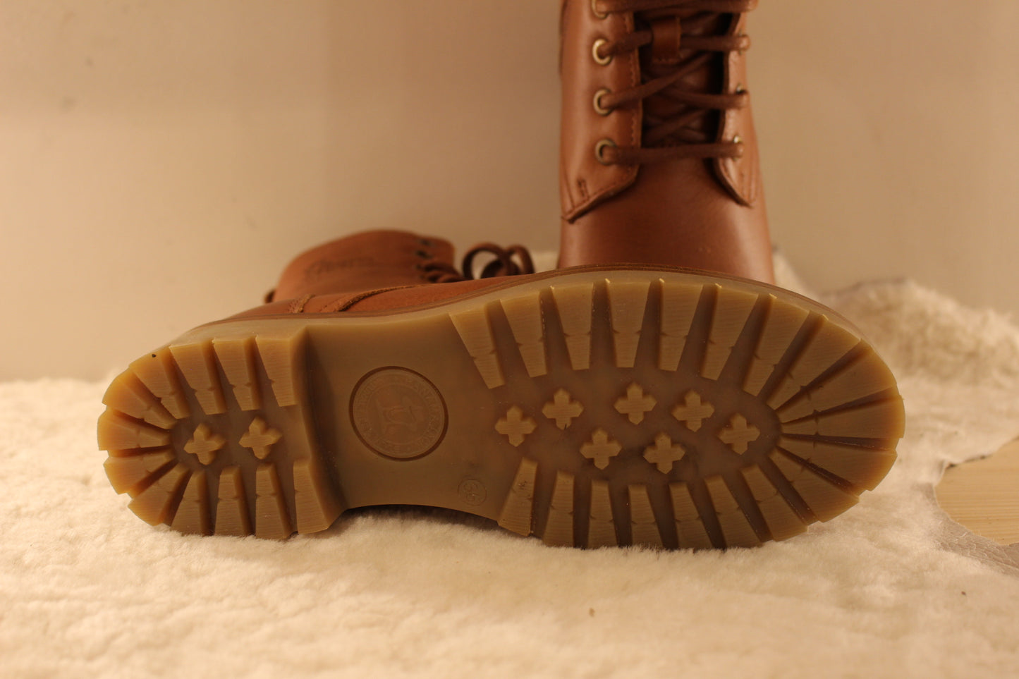 Bottines fourrées en cuir marron semelle épaisse et crantée PANAMA JACK