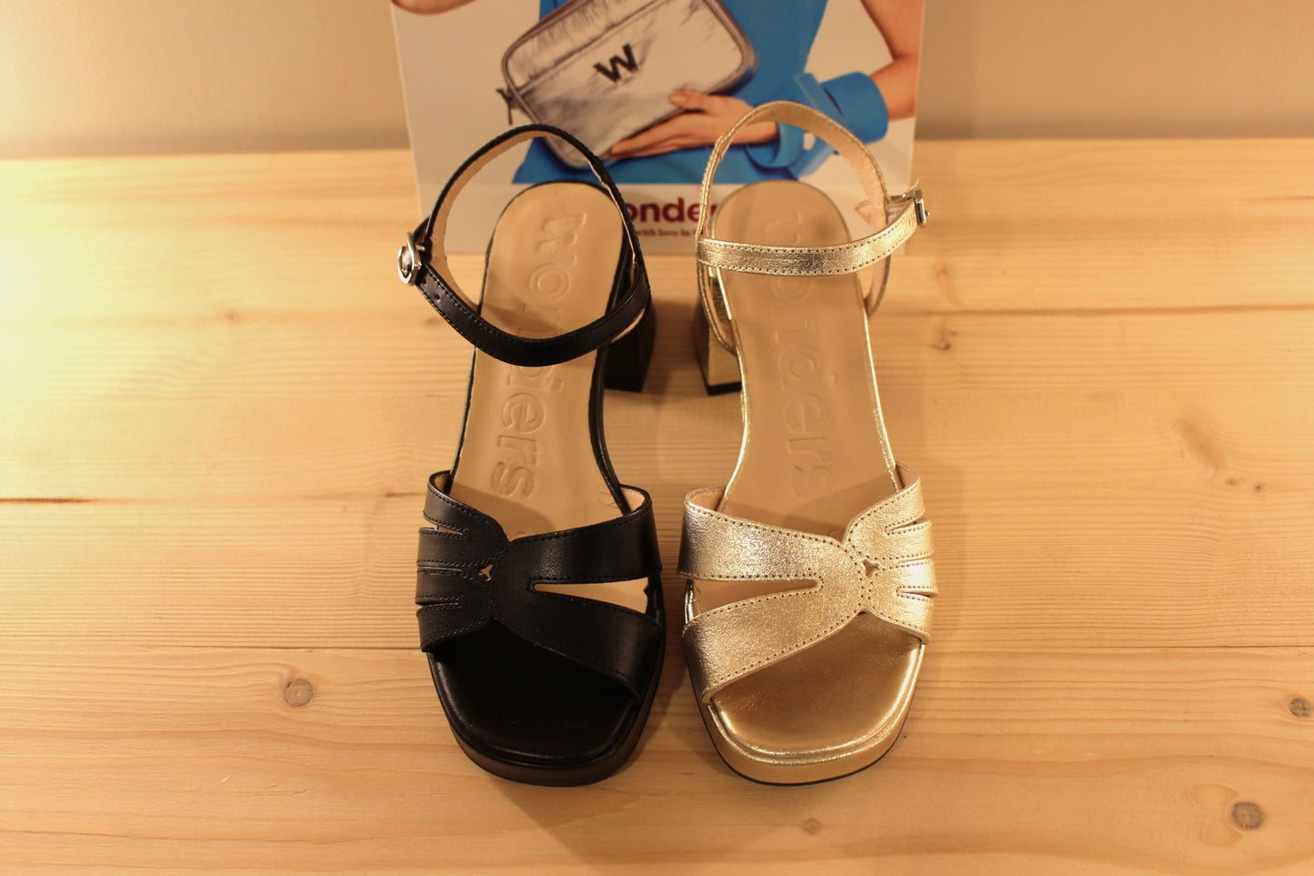 Sandales cuir noir ou métallisé platine WONDERS fabrication espagnole