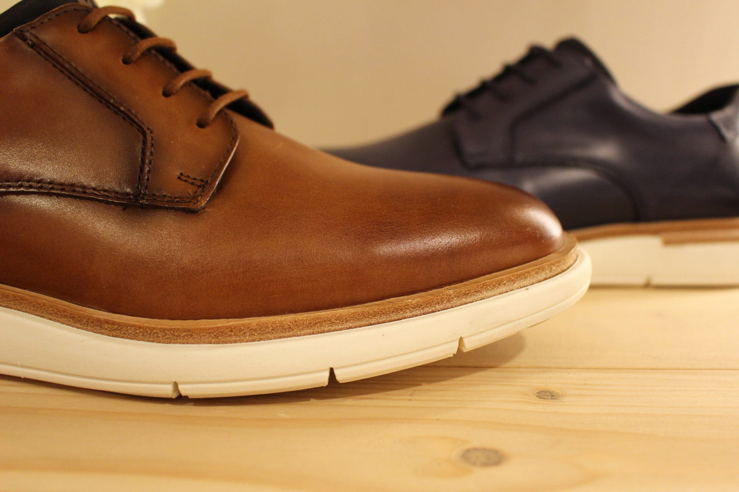 Derby sport camel ou bleu avec semelles amovibles LLOYD