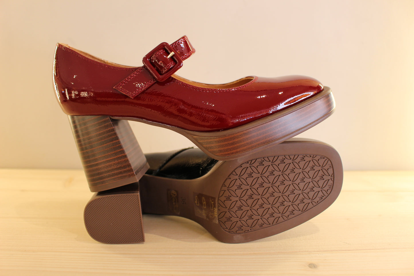 Trotteur femme cuir vernis rouge ou noir MAMZELLE