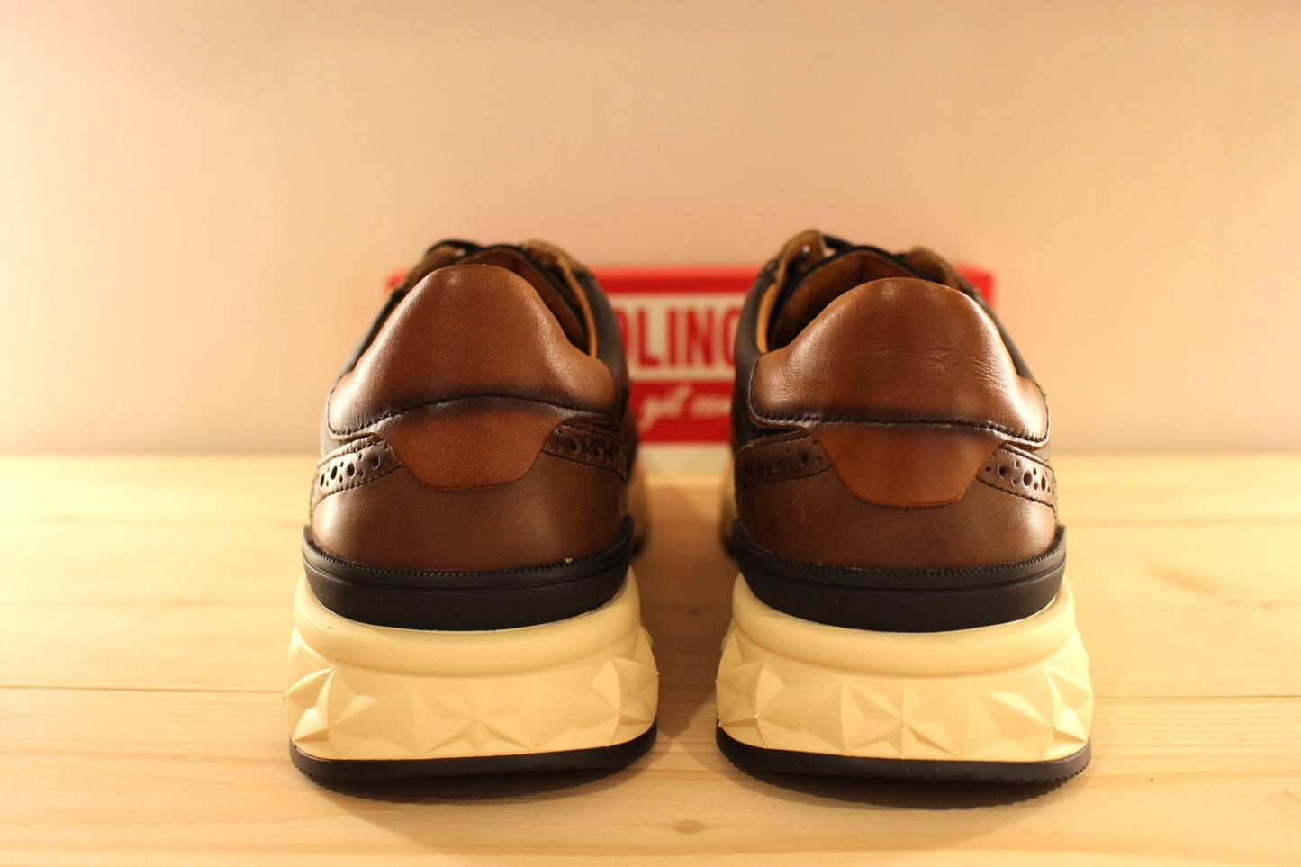 Basket homme en cuir noir et marron avec semelle amovible PIKOLINOS