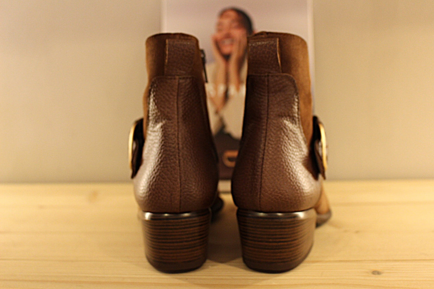 Bottine HISPANITAS en cuir velours noisette petit talon