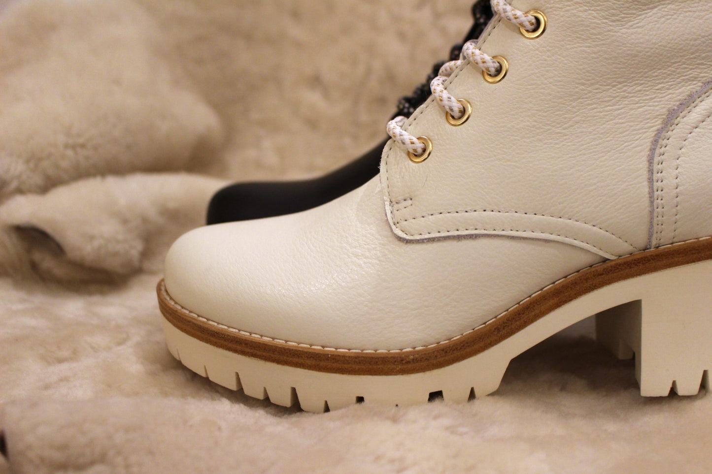 Bottine femme cuir et chaud petit talon PANAMA JACK