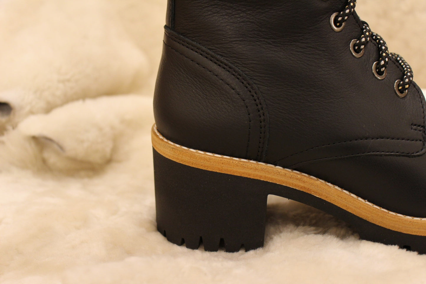Bottine femme cuir et chaud petit talon PANAMA JACK