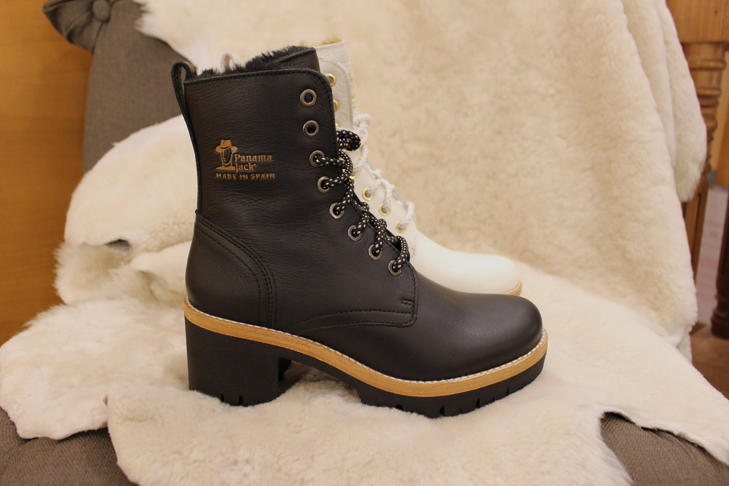 Bottine femme cuir et chaud petit talon PANAMA JACK
