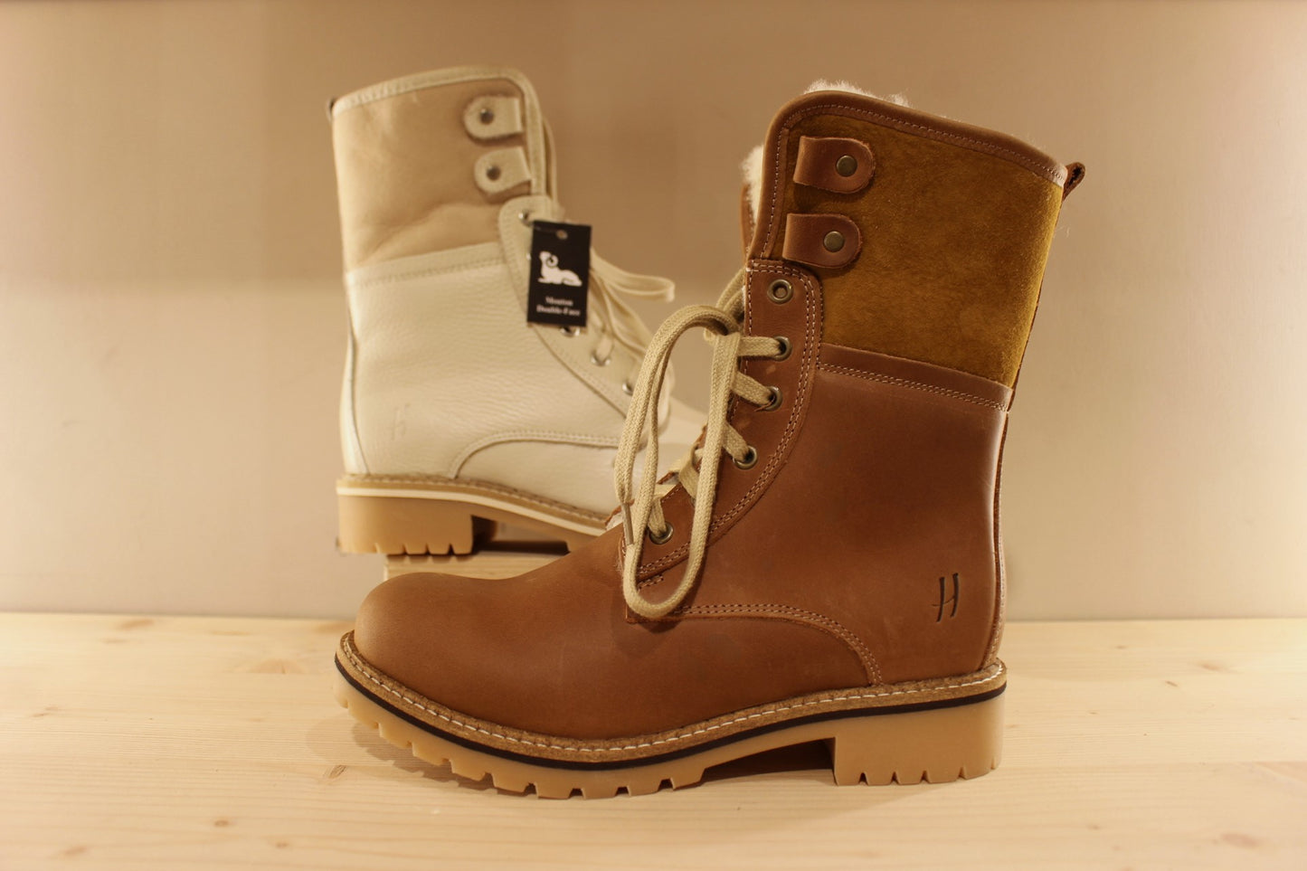 Bottines HOOPER cuir blanc cassé ou beige et doublure laine semelle épaisse et cranté