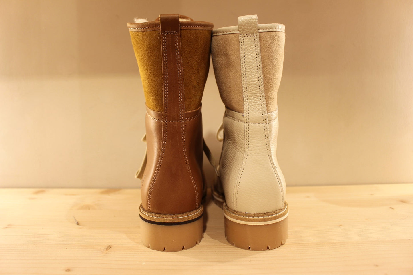 Bottines HOOPER cuir blanc cassé ou beige et doublure laine semelle épaisse et cranté