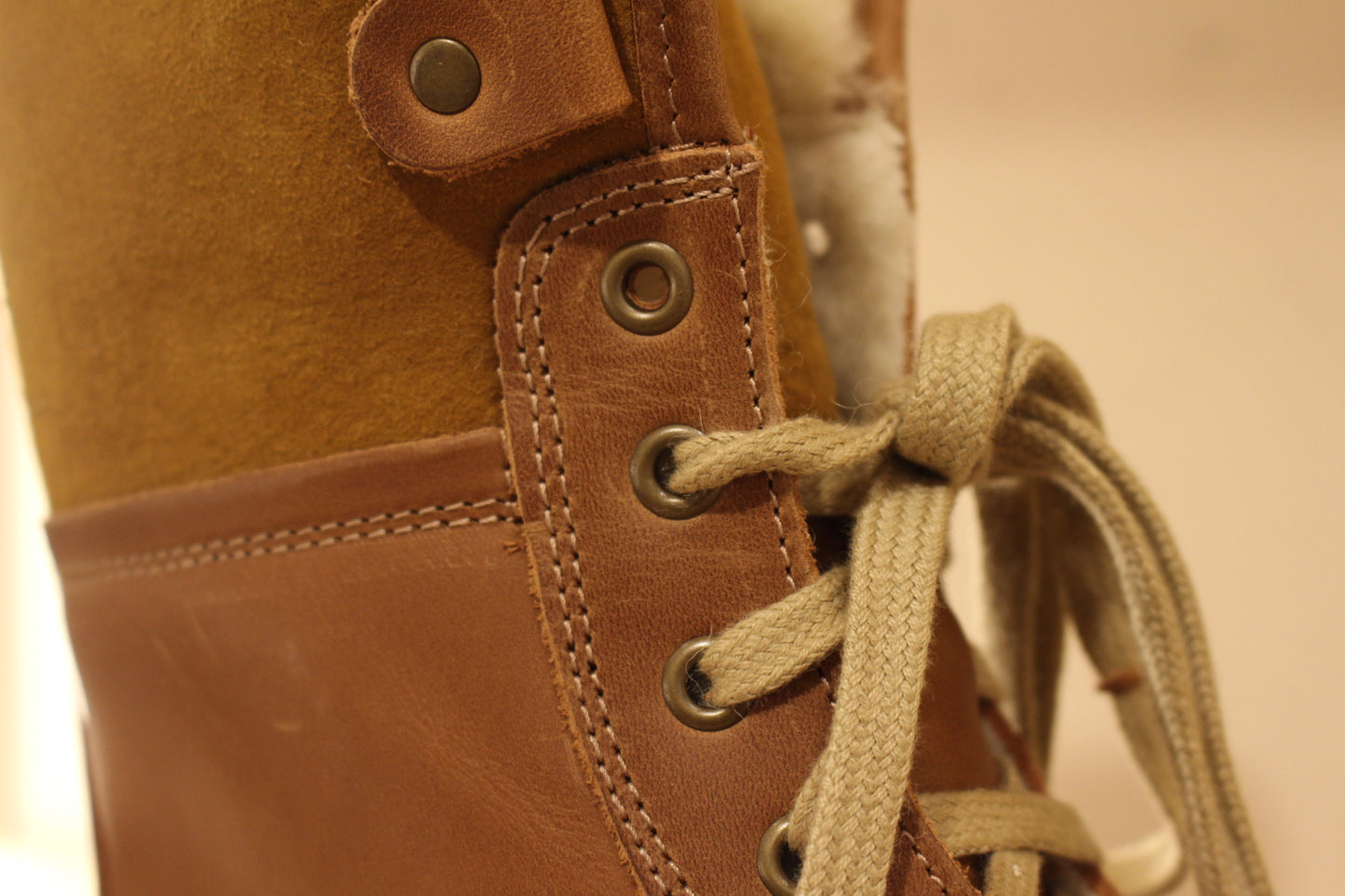 Bottines HOOPER cuir blanc cassé ou beige et doublure laine semelle épaisse et cranté