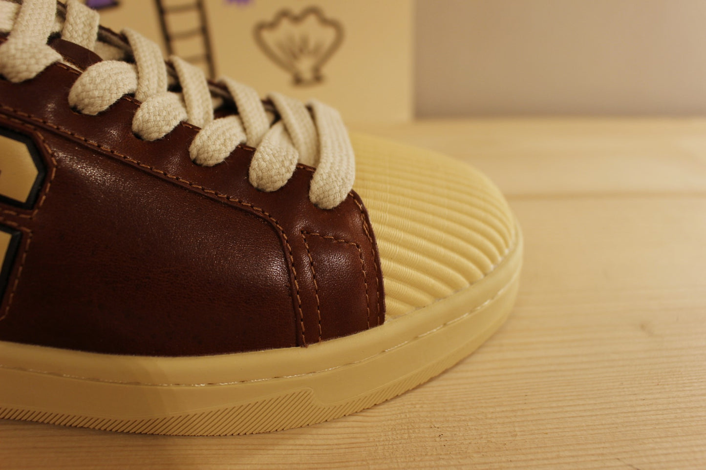 Sneakers homme en cuir marron chocolat et caoutchouc beige GANT