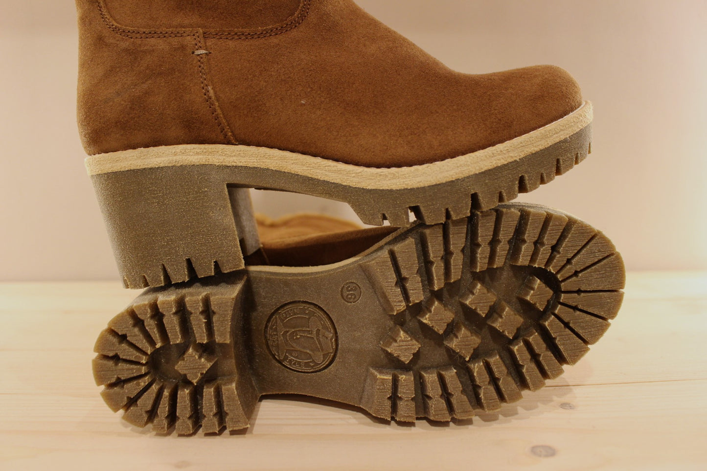 Bottines femme cuir et laine de mouton petit talon PANAMA JACK