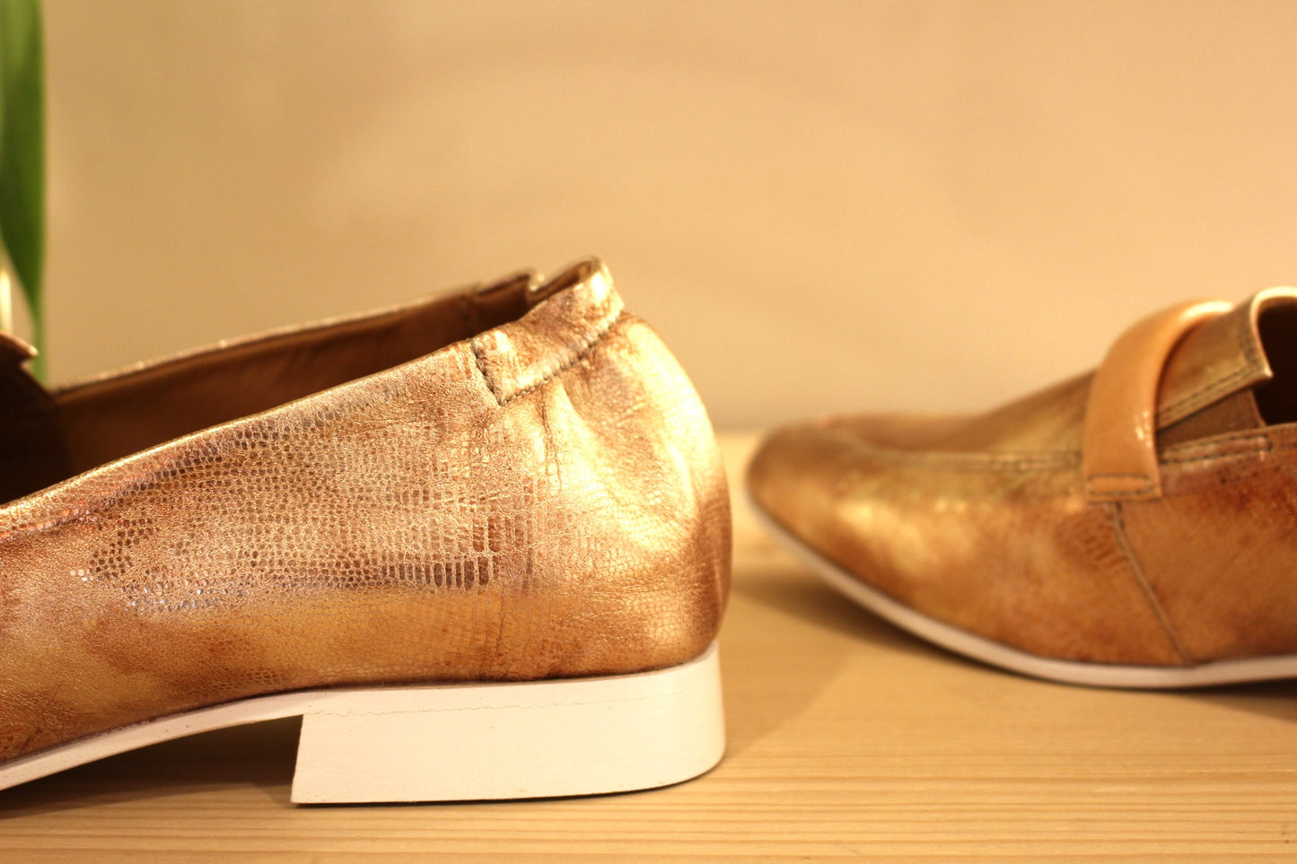 Mocassin cuir métallisé gold semelle interne amovible CASTA