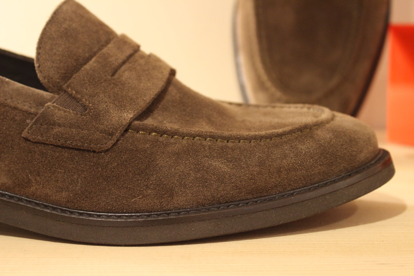 Mocassin homme en cuir velours marron semelle extra légère cuir souple LLOYD