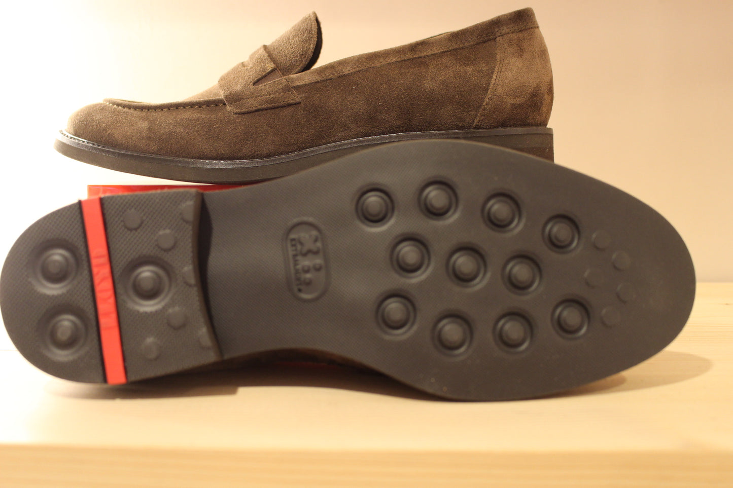 Mocassin homme en cuir velours marron semelle extra légère cuir souple LLOYD
