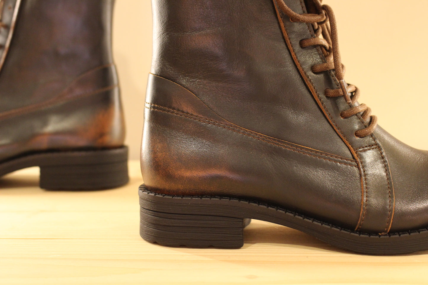 Bottines chocolat avec semelle amovible CASTA fabrication portugaise