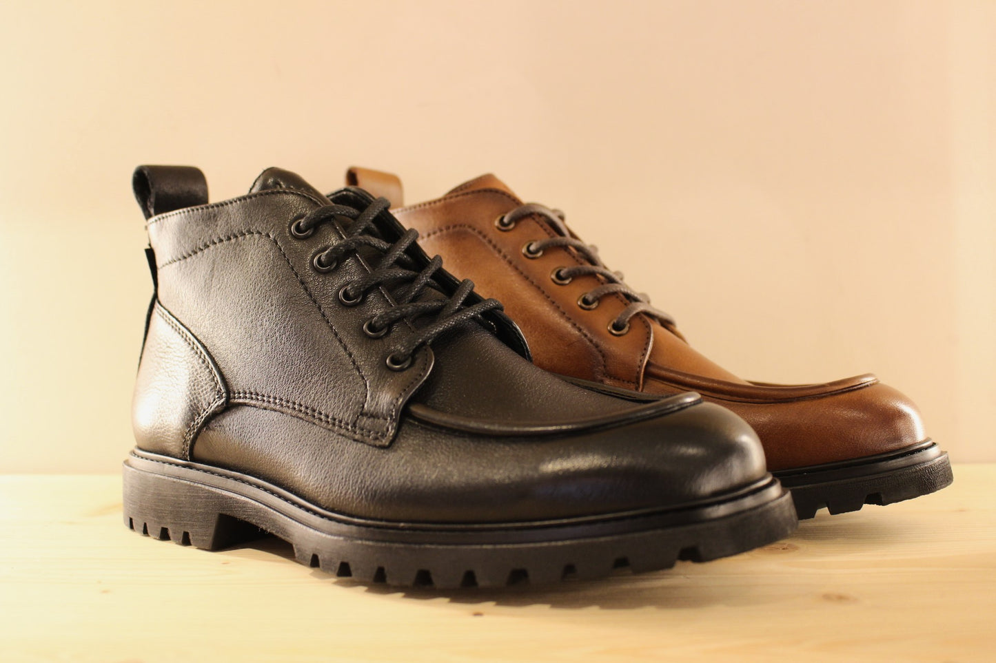 Bottines à lacet en cuir noir ou cognac et membrane Gore-tex LLOYD