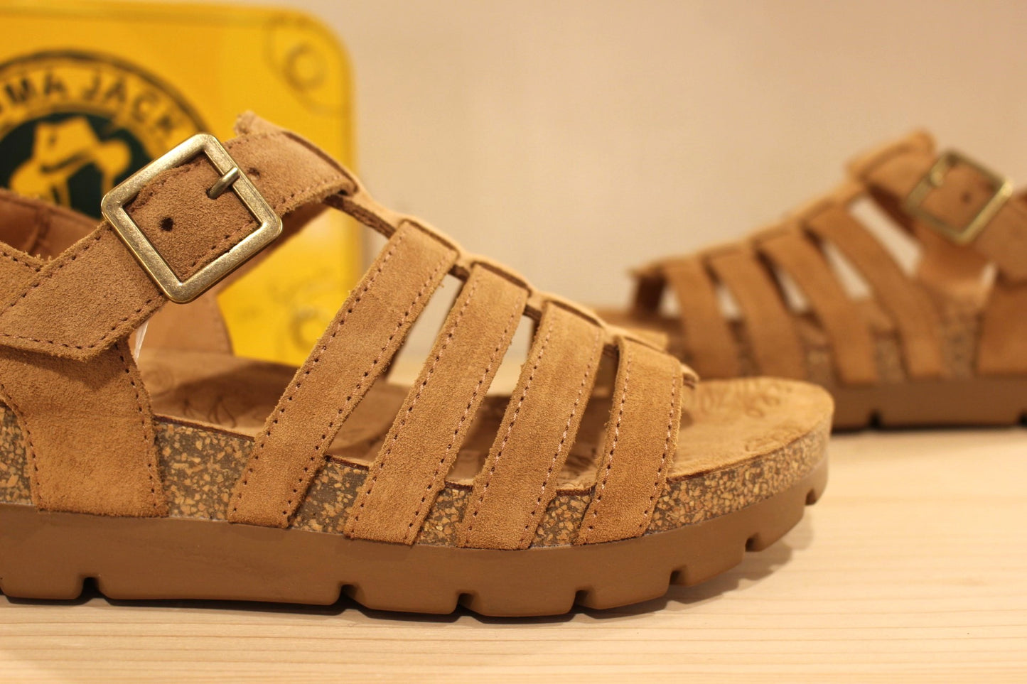 Sandales cuir semelles anatomique réglage scratch PANAMA JACK