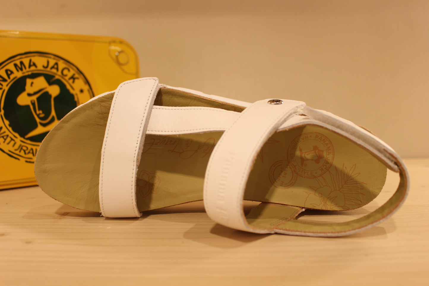Sandale cuir et scratch fabrication espagnole PANAMA JACK