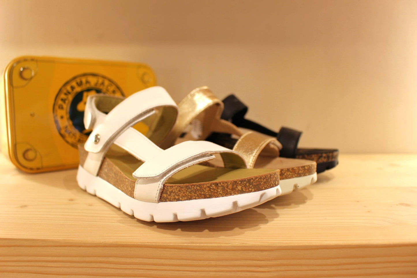 Sandale cuir et scratch fabrication espagnole PANAMA JACK