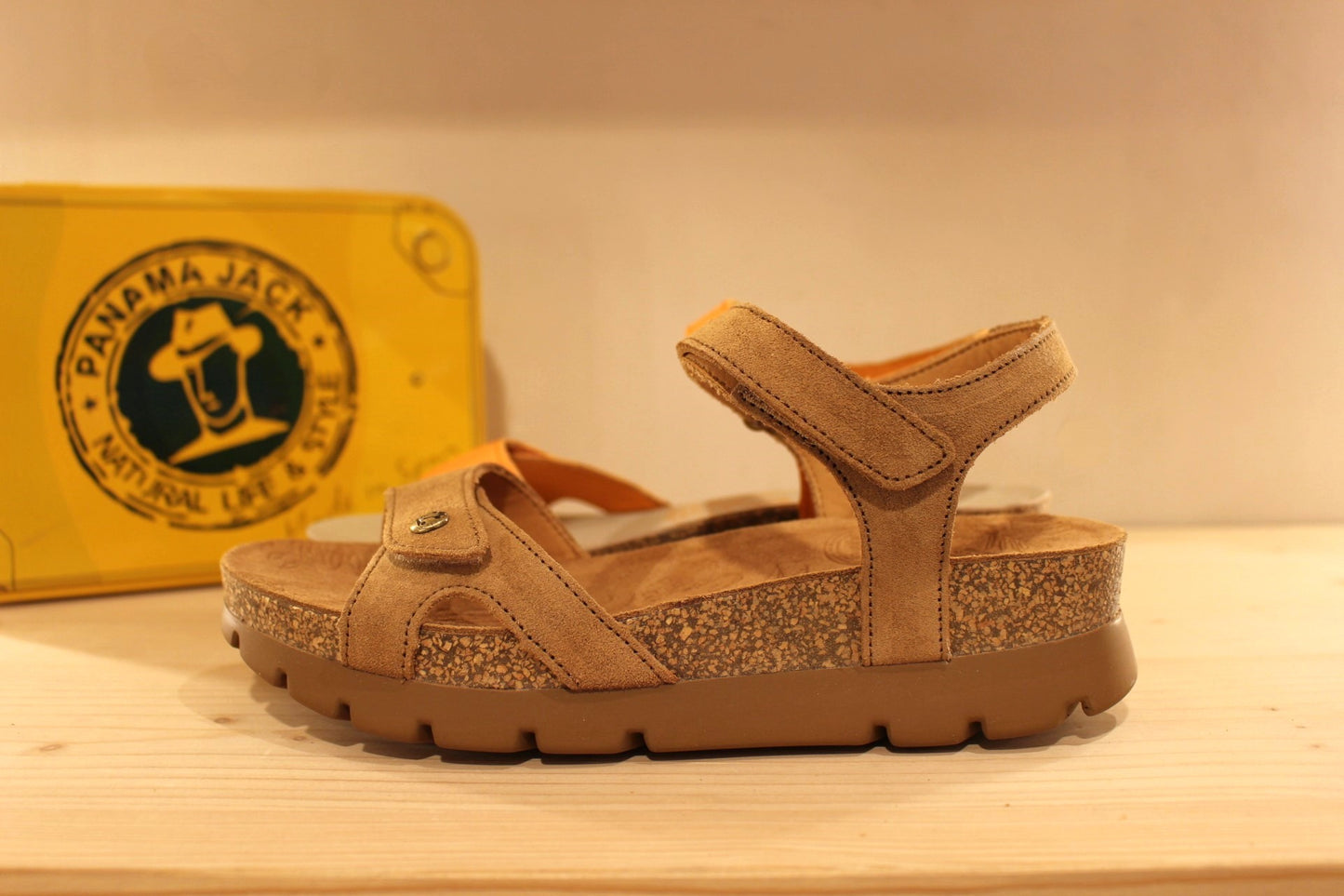 Sandales cuir semelles anatomique réglage scratch PANAMA JACK