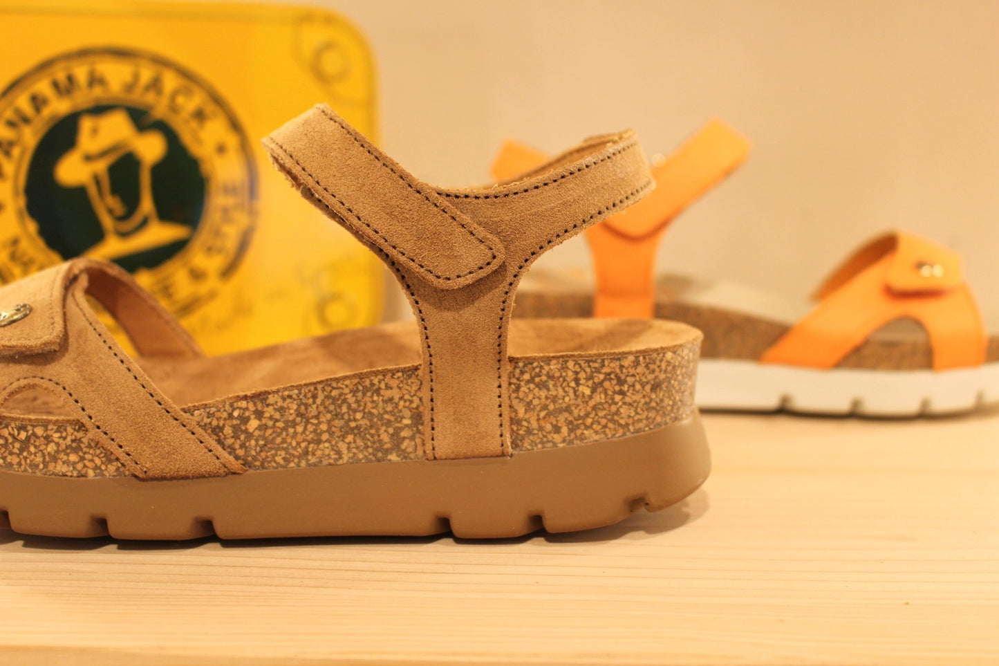 Sandales cuir semelles anatomique réglage scratch PANAMA JACK