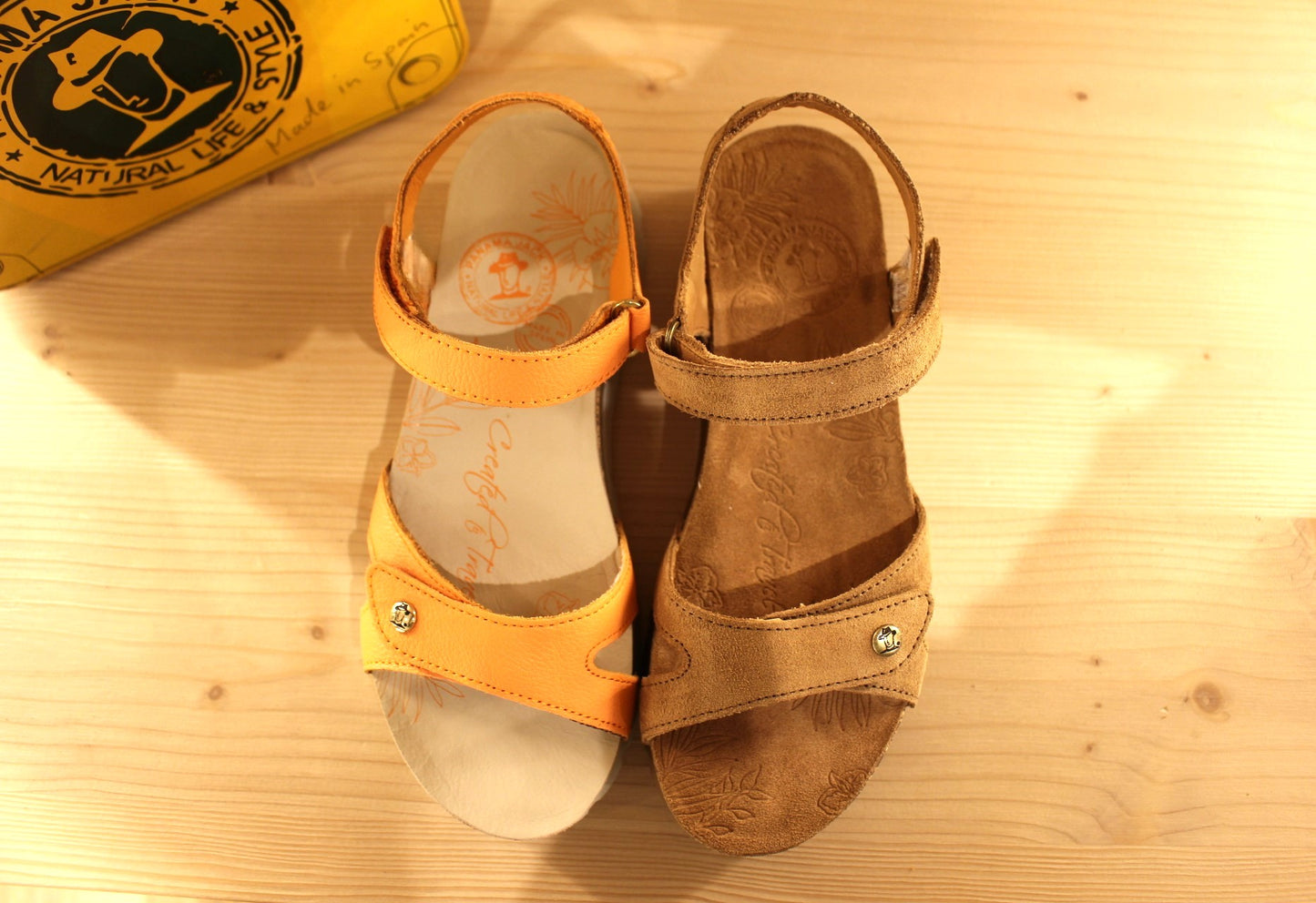 Sandales cuir semelles anatomique réglage scratch PANAMA JACK