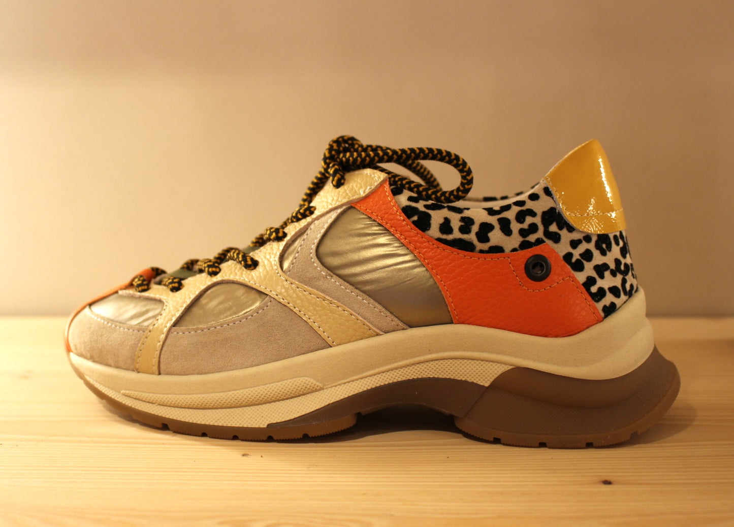 Basket cuir et nylon beige jaune et orange VADDIA