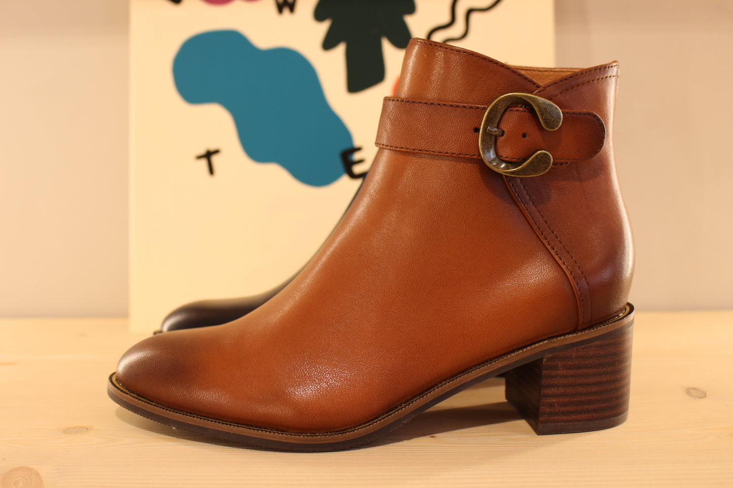 Bottine en cuir bleu ou cognac à talon très féminine MAMZELLE