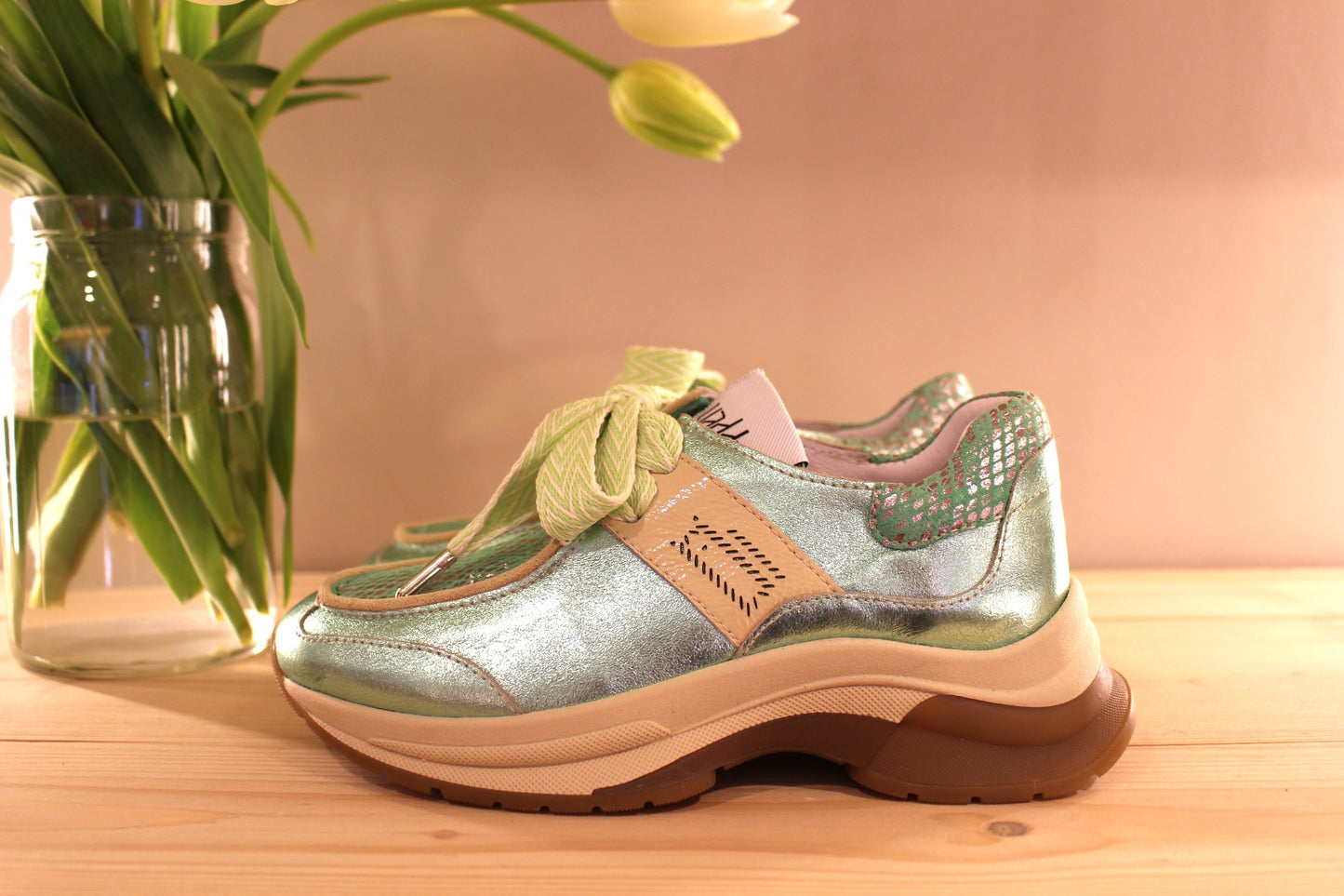 Sneaker cuir métallisé vert semelle interne amovible fabrication portugaise CASTA