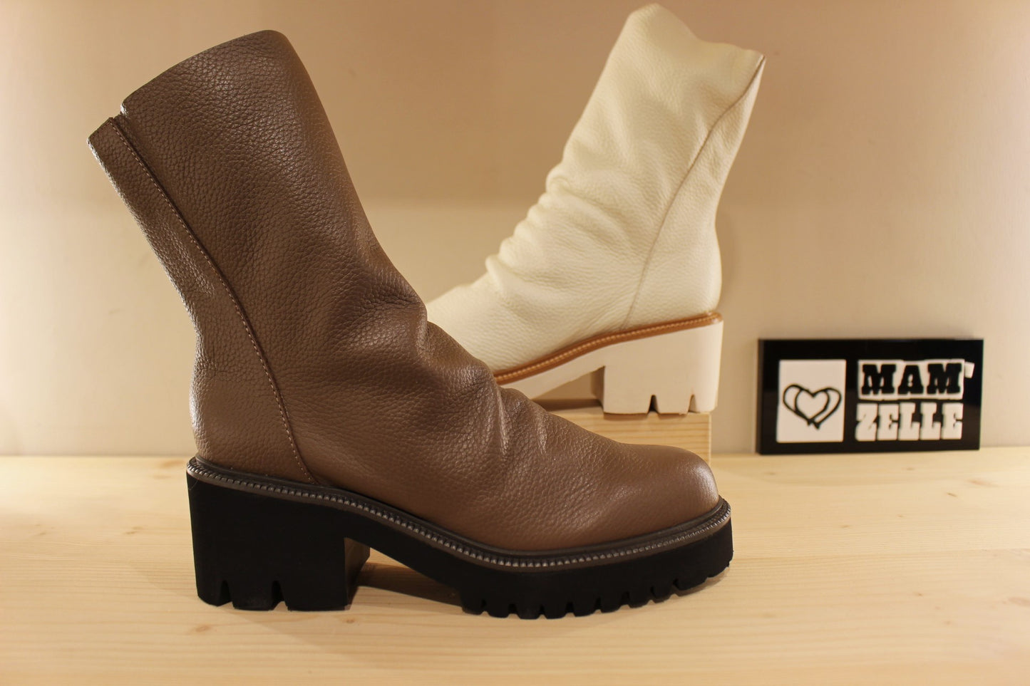Bottines MAMZELLE cuir écru ou taupe
