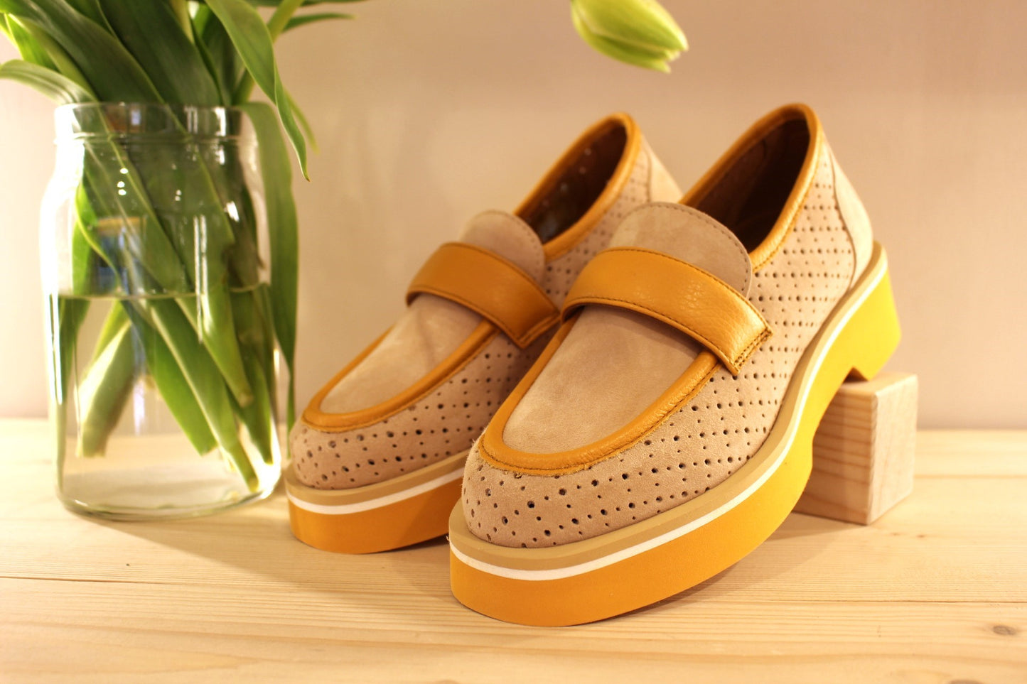 Mocassin velours camel et orange semelle interne amovible CASTA