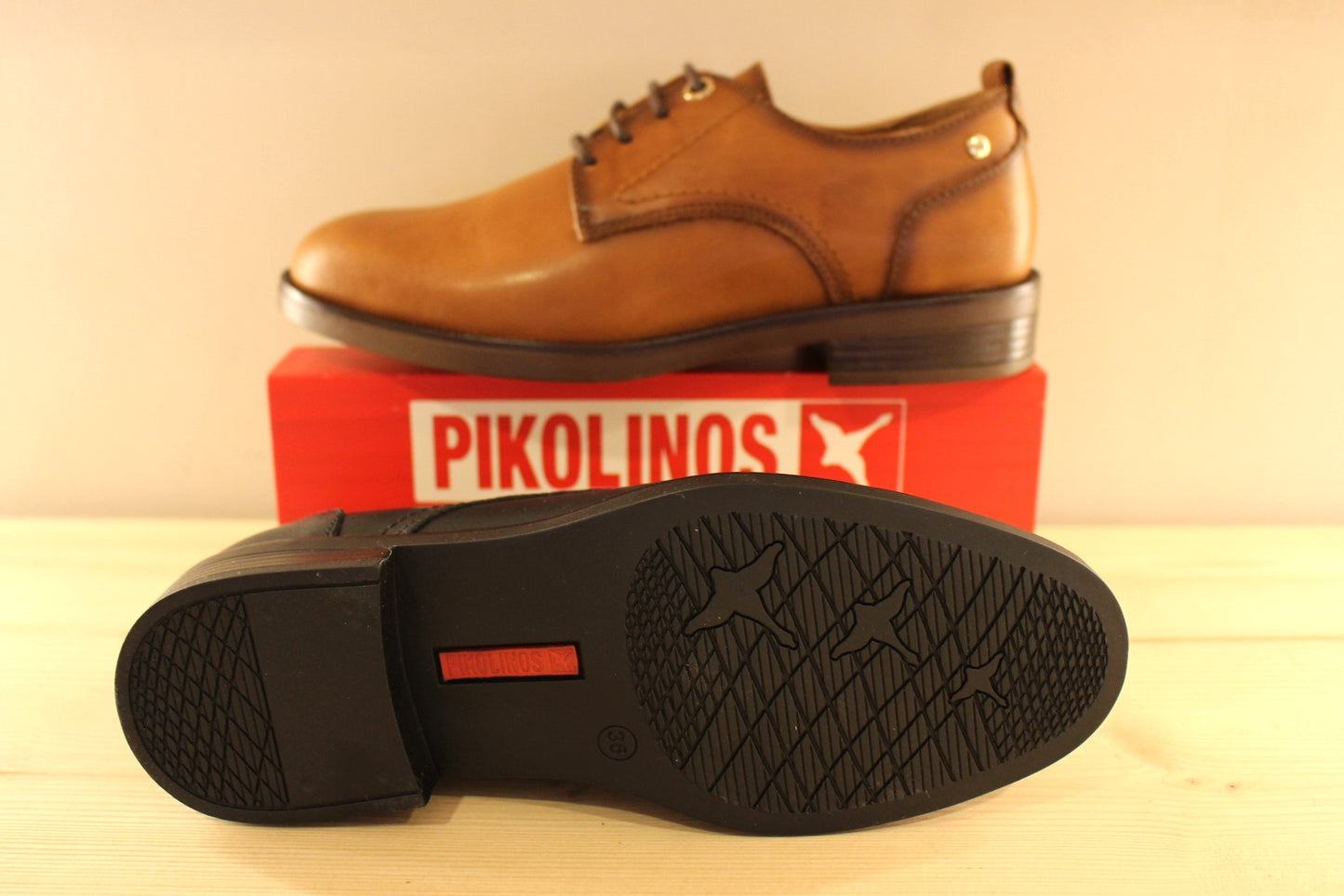 Derby femme PIKOLINOS en cuir marron ou noir chaussures très souple